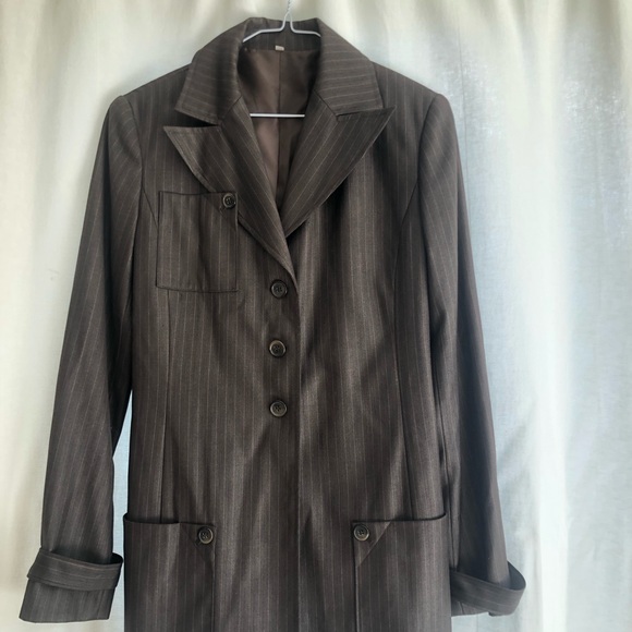 Blazer - Picture 2 of 2